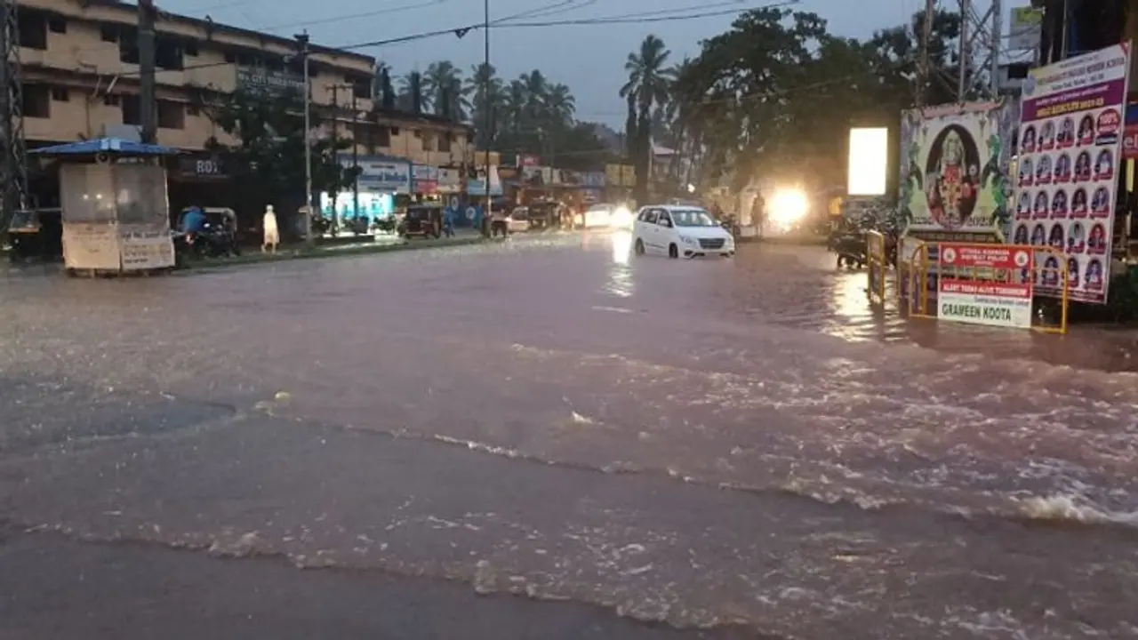 ಕರ್ನಾಟಕದ ಎಂಟಕ್ಕೂ ಹೆಚ್ಚು ಜಿಲ್ಲೆಗಳಲ್ಲಿ ಮಳೆಯಬ್ಬರಕ್ಕೆ 4 ಮಂದಿ ಬಲಿ