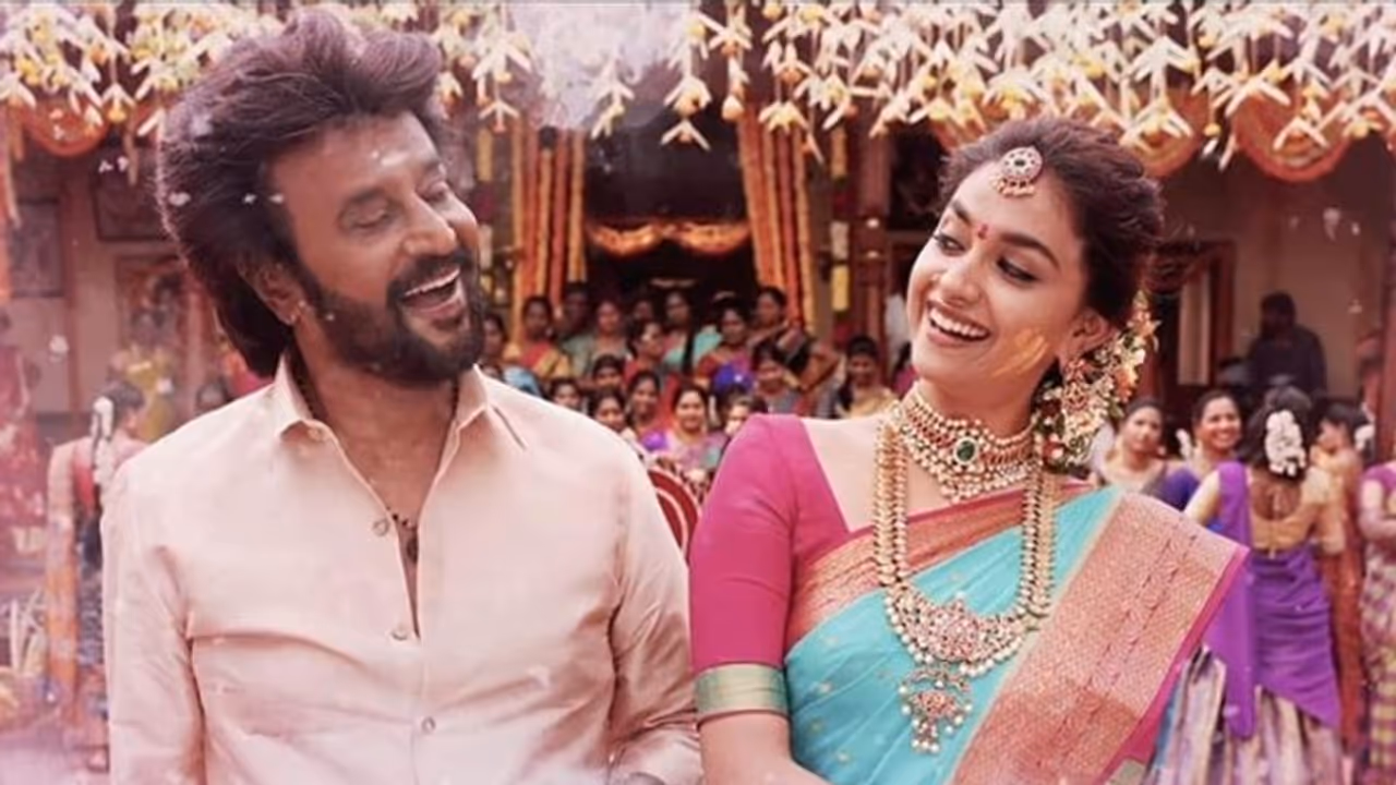 என்ன அண்ணாத்த இப்படி பண்ணிட்டாரு! மாமன்னன் படத்தை பாராட்டி ரஜினி போட்ட டுவிட்டால் அப்செட் ஆன கீர்த்தி சுரேஷ் என்ன அண்ணாத்த இப்படி பண்ணிட்டாரு! மாமன்னன் படத்தை பாராட்டி ரஜினி போட்ட டுவிட்டால் அப்செட் ஆன கீர்த்தி சுரேஷ்