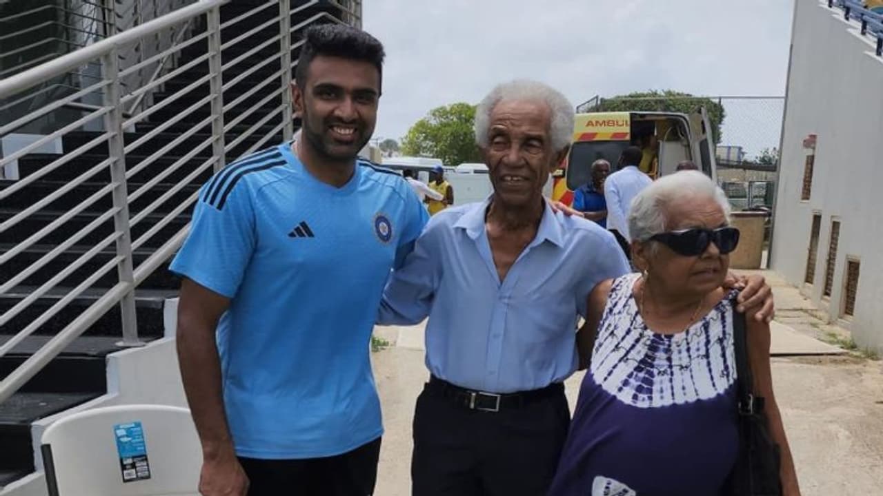 இந்திய வீரர்களை சந்தித்து பேசிய வெஸ்ட் இண்டீஸ் ஜாம்பவான் கேரி சோபர்ஸ்!