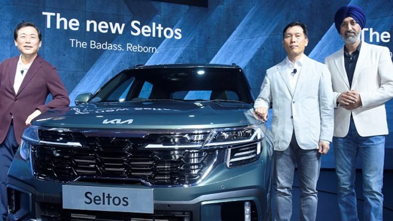 ಹೆಚ್ಚು ಸುರಕ್ಷತೆ, ಮೋಸ್ಟ್ ಪವರ್ಫುಲ್, ನೂತನ ಸ್ಮಾರ್ಟ್ ಕಿಯಾ ಸೆಲ್ಟೋಸ್ ಕಾರು ಅನಾವರಣ! ಹೆಚ್ಚು ಸುರಕ್ಷತೆ, ಮೋಸ್ಟ್ ಪವರ್ಫುಲ್, ನೂತನ ಸ್ಮಾರ್ಟ್ ಕಿಯಾ ಸೆಲ್ಟೋಸ್ ಕಾರು ಅನಾವರಣ!