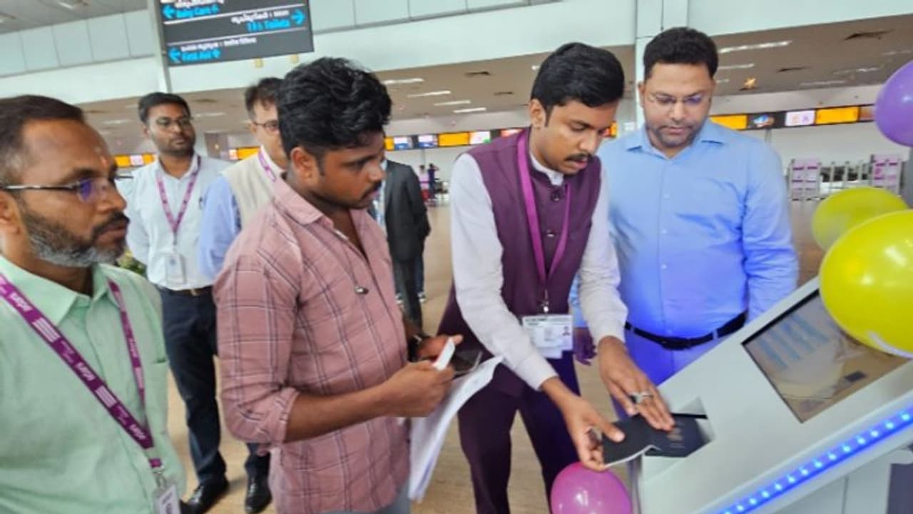 സിംകാർഡ് ഇല്ലെങ്കിലും വൈഫൈ ഉപയോഗിക്കാം, യാത്രക്കാർക്ക് സൗജന്യ വൈഫൈ സേവനവുമായി തിരുവന്തപുരം വിമാനത്താവളം സിംകാർഡ് ഇല്ലെങ്കിലും വൈഫൈ ഉപയോഗിക്കാം, യാത്രക്കാർക്ക് സൗജന്യ വൈഫൈ സേവനവുമായി തിരുവന്തപുരം വിമാനത്താവളം