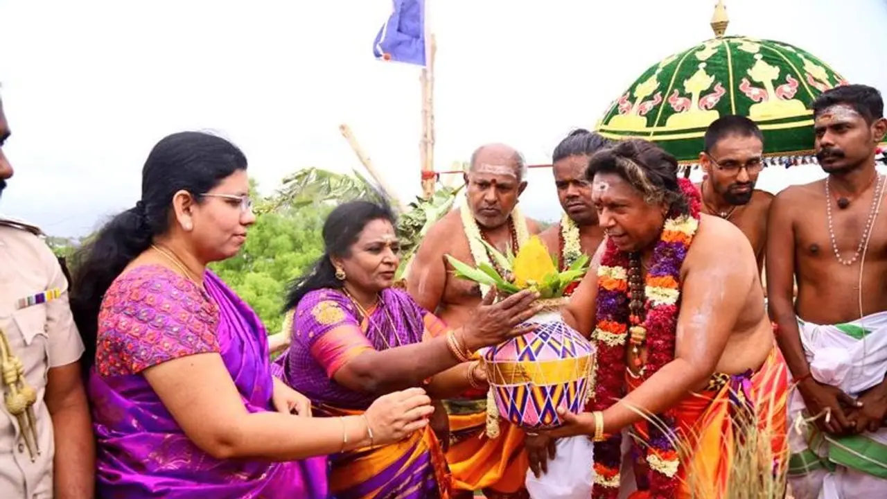 சனாதனத்தை எதிர்ப்பவர்கள் முதலில் திமுகவில் உள்ள சர்வாதிகாரத்தை எதிர்க்க வேண்டும் தமிழிசை காட்டம் சனாதனத்தை எதிர்ப்பவர்கள் முதலில் திமுகவில் உள்ள சர்வாதிகாரத்தை எதிர்க்க வேண்டும் தமிழிசை காட்டம்