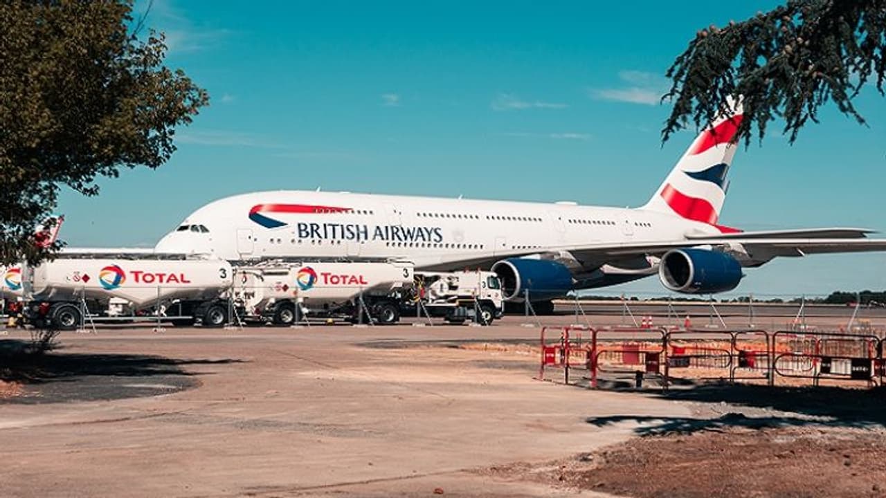British Airways passenger stabs man with glass on flight from Gatwick to St Lucia; check details British Airways passenger stabs man with glass on flight from Gatwick to St Lucia; check details