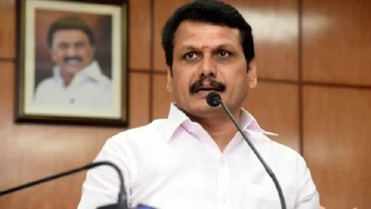 ಜೈಲಿನಲ್ಲಿರುವ ತಮಿಳುನಾಡು ಸಚಿವನ ಚಾಲಕನ ಮನೆಯಲ್ಲಿ ಸಿಕ್ತು ಬರೋಬ್ಬರಿ 22 ಲಕ್ಷ ರು. ನಗದು! ಜೈಲಿನಲ್ಲಿರುವ ತಮಿಳುನಾಡು ಸಚಿವನ ಚಾಲಕನ ಮನೆಯಲ್ಲಿ ಸಿಕ್ತು ಬರೋಬ್ಬರಿ 22 ಲಕ್ಷ ರು. ನಗದು!