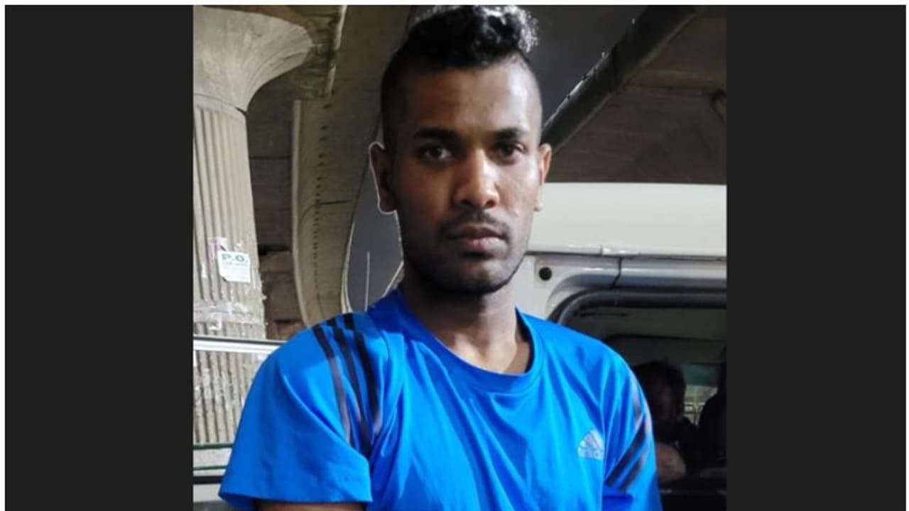 താമസം 11ാം നിലയിൽ, ഉപയോഗിക്കുന്നത് ബിഎംഡബ്ല്യു ബൈക്ക്; എംഡിഎംഎ പ്രതിയെ ബെംഗളൂരുവിൽച്ചെന്ന് പൊക്കി പൊലീസ് താമസം 11ാം നിലയിൽ, ഉപയോഗിക്കുന്നത് ബിഎംഡബ്ല്യു ബൈക്ക്; എംഡിഎംഎ പ്രതിയെ ബെംഗളൂരുവിൽച്ചെന്ന് പൊക്കി പൊലീസ്