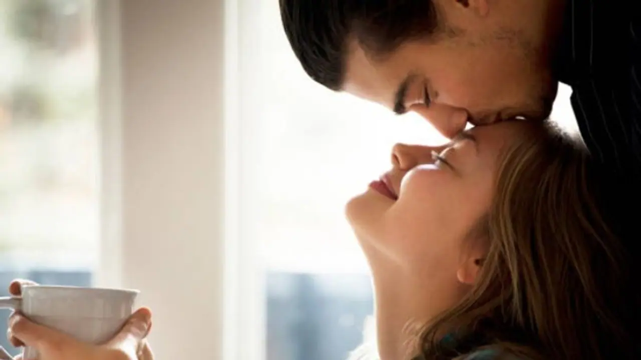 ഇന്ന് ലോക ചുംബന ദിനം; എന്താണീ ദിവസത്തിന് പിന്നിലെ കഥയെന്നറിയാമോ? ഇന്ന് ലോക ചുംബന ദിനം; എന്താണീ ദിവസത്തിന് പിന്നിലെ കഥയെന്നറിയാമോ?