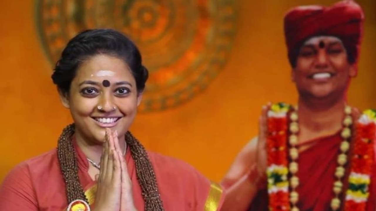 ఆ సేవకు ఫలితం.. నిత్యానంద 'కైలాస' దేశానికి ప్రధానిగా నటి రంజిత ! ఆ సేవకు ఫలితం.. నిత్యానంద 'కైలాస' దేశానికి ప్రధానిగా నటి రంజిత !