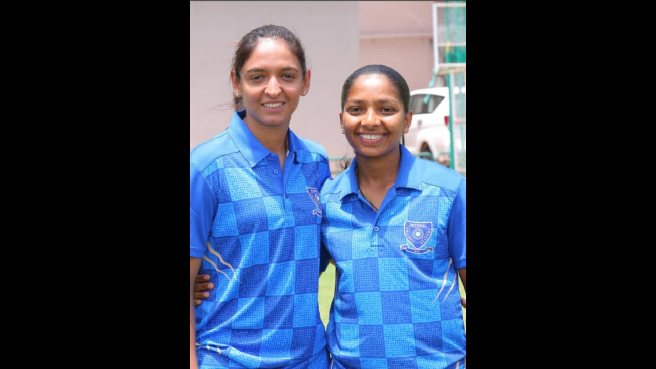 ശ്രദ്ധാകേന്ദ്രം മിന്നു മണി; ട്വന്റി 20 പരമ്പര സ്വന്തമാക്കാൻ ഇന്ത്യ, മത്സരം കാണാനുള്ള വഴി ശ്രദ്ധാകേന്ദ്രം മിന്നു മണി; ട്വന്റി 20 പരമ്പര സ്വന്തമാക്കാൻ ഇന്ത്യ, മത്സരം കാണാനുള്ള വഴി