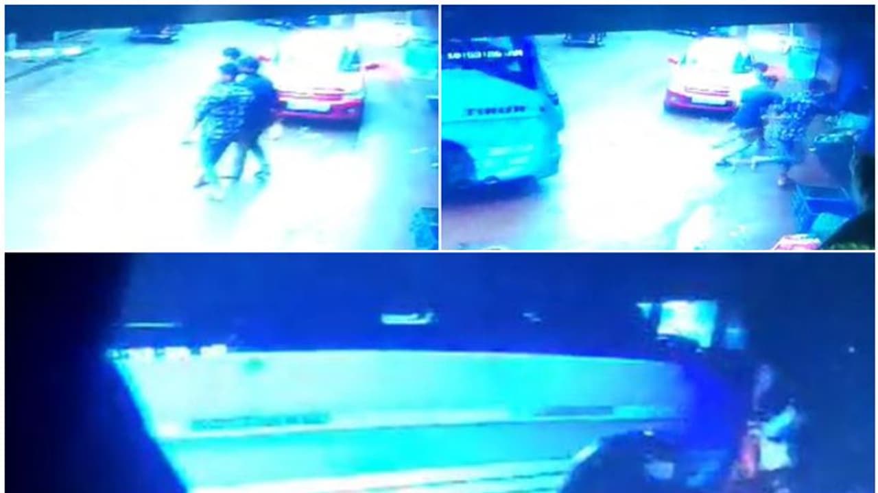 മലപ്പുറത്ത് നടുക്കുന്ന അപകടം, ഫ്രൂട്ട്സ് കടയിലേക്ക് ബസ് ഇടിച്ചുകയറി; 10 പേർക്ക് പരിക്ക് മലപ്പുറത്ത് നടുക്കുന്ന അപകടം, ഫ്രൂട്ട്സ് കടയിലേക്ക് ബസ് ഇടിച്ചുകയറി; 10 പേർക്ക് പരിക്ക്