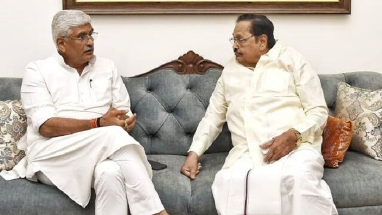 ಕಾವೇರಿ ನಮ್ಮ ಜೀವ, ಮೇಕೆದಾಟು ಡ್ಯಾಮ್ ಕಟ್ಟೋಕೆ ಬಿಡೋದಿಲ್ಲ: ತಮಿಳುನಾಡು ಸಚಿವ ದುರೈಮುರುಗನ್ ಕಾವೇರಿ ನಮ್ಮ ಜೀವ, ಮೇಕೆದಾಟು ಡ್ಯಾಮ್ ಕಟ್ಟೋಕೆ ಬಿಡೋದಿಲ್ಲ: ತಮಿಳುನಾಡು ಸಚಿವ ದುರೈಮುರುಗನ್