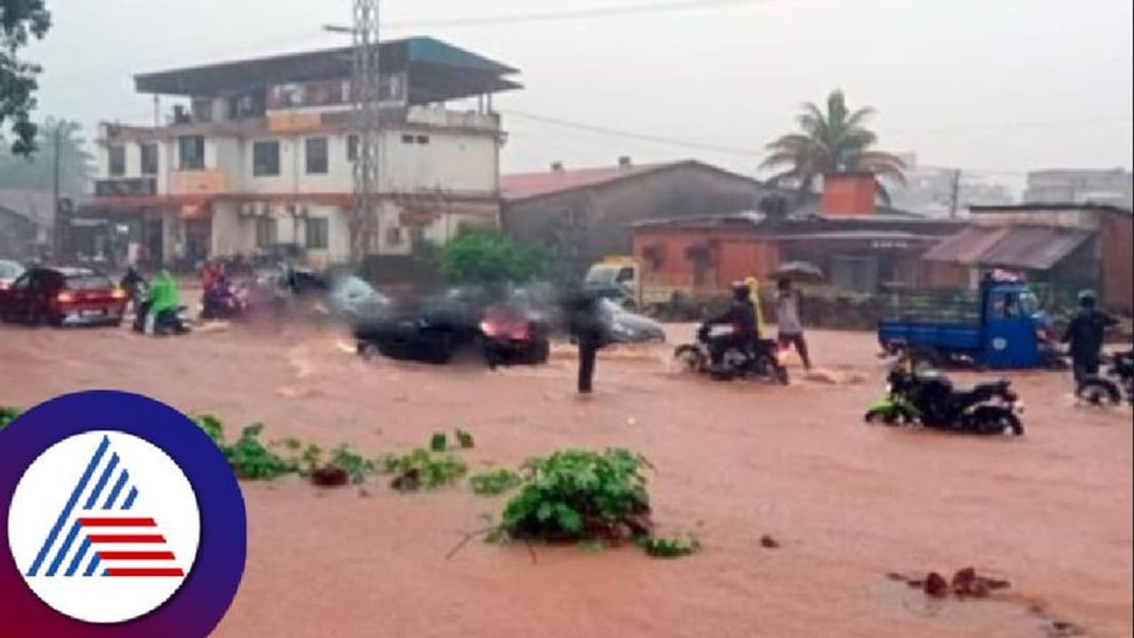 Uttara kannada rains: ಭಾರೀ ಮಳೆಗೆ ತತ್ತರಿಸಿದ ಭಟ್ಕಳ, ಎಲ್ಲಿ ನೋಡಿದರೂ ನೀರೇ ನೀರು! Uttara kannada rains: ಭಾರೀ ಮಳೆಗೆ ತತ್ತರಿಸಿದ ಭಟ್ಕಳ, ಎಲ್ಲಿ ನೋಡಿದರೂ ನೀರೇ ನೀರು!