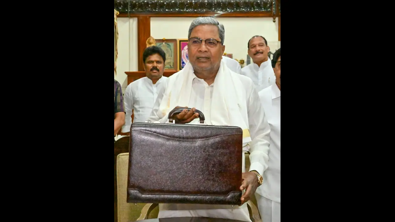 ಶಾಸಕರ ಸಮಸ್ಯೆ ಇತ್ಯರ್ಥಕ್ಕೆ ಮುಖ್ಯಮಂತ್ರಿ 2 ಸ್ತರದ ಭರವಸೆ ಶಾಸಕರ ಸಮಸ್ಯೆ ಇತ್ಯರ್ಥಕ್ಕೆ ಮುಖ್ಯಮಂತ್ರಿ 2 ಸ್ತರದ ಭರವಸೆ