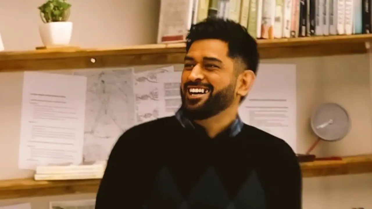 ரூ.43 ஆயிரம் சம்பளத்திற்கு தோனிக்கு வந்த வேலை வாய்ப்பு? எந்த கம்பெனி தெரியுமா? ரூ.43 ஆயிரம் சம்பளத்திற்கு தோனிக்கு வந்த வேலை வாய்ப்பு? எந்த கம்பெனி தெரியுமா?