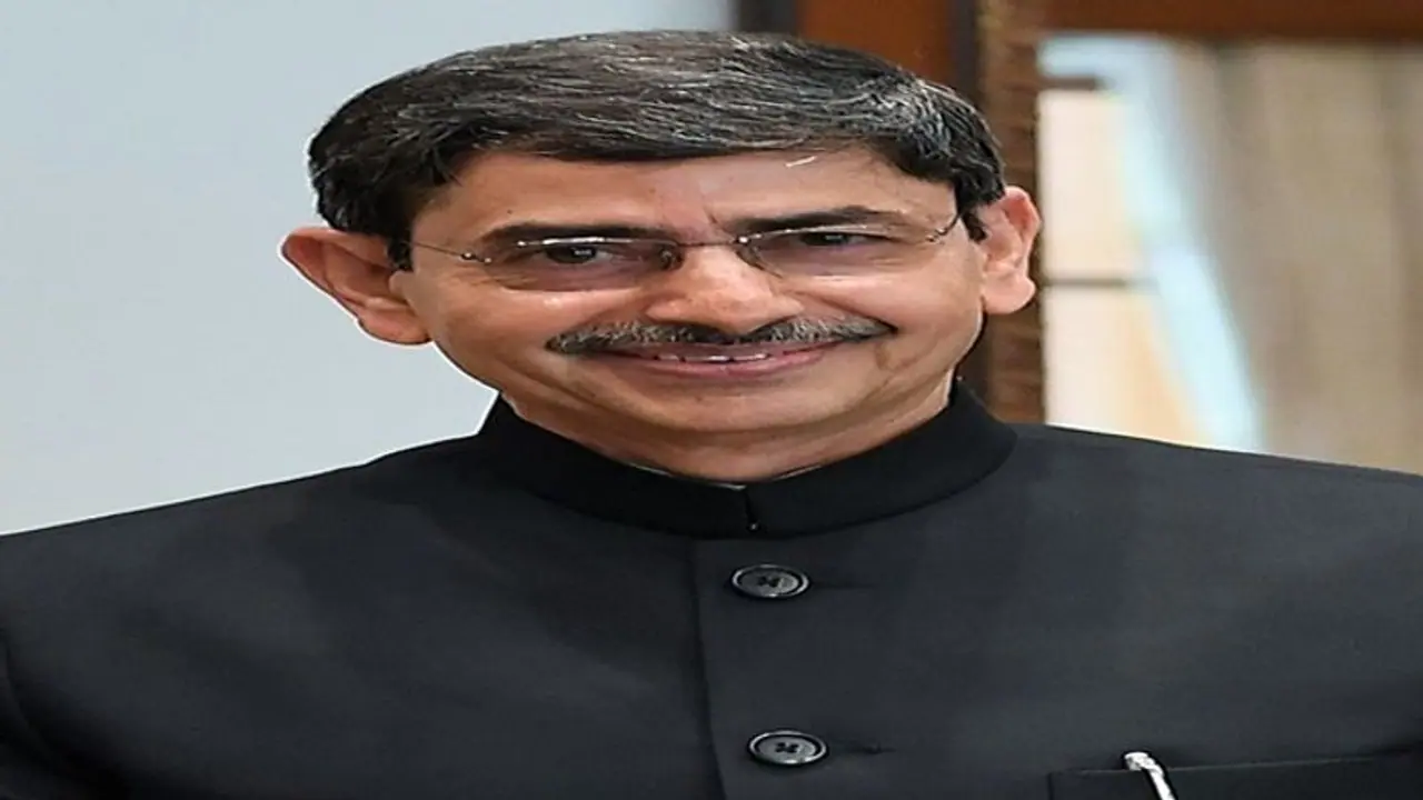 அதிமுக முன்னாள் அமைச்சர்கள் வழக்கு: கோப்புகளை பெற்றுக் கொண்ட ஆளுநர் மாளிகை வெளியான ஒப்புகை சீட்டு!