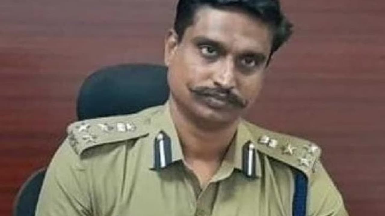 டிஐஜி விஜயகுமார் தற்கொலைக்கு இதுதான் காரணமா? பரவும் புரளி செய்தி!!