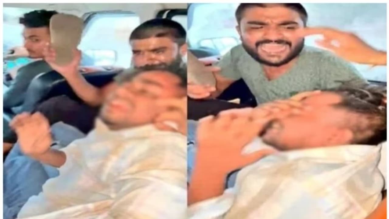 മുഖത്ത് മൂത്രമൊഴിച്ച സംഭവത്തിന് പിന്നാലെ മറ്റൊരു യുവാവിനെ മര്ദ്ദിച്ച് കാല് നക്കിക്കുന്ന വീഡിയോ പുറത്ത് മുഖത്ത് മൂത്രമൊഴിച്ച സംഭവത്തിന് പിന്നാലെ മറ്റൊരു യുവാവിനെ മര്ദ്ദിച്ച് കാല് നക്കിക്കുന്ന വീഡിയോ പുറത്ത്