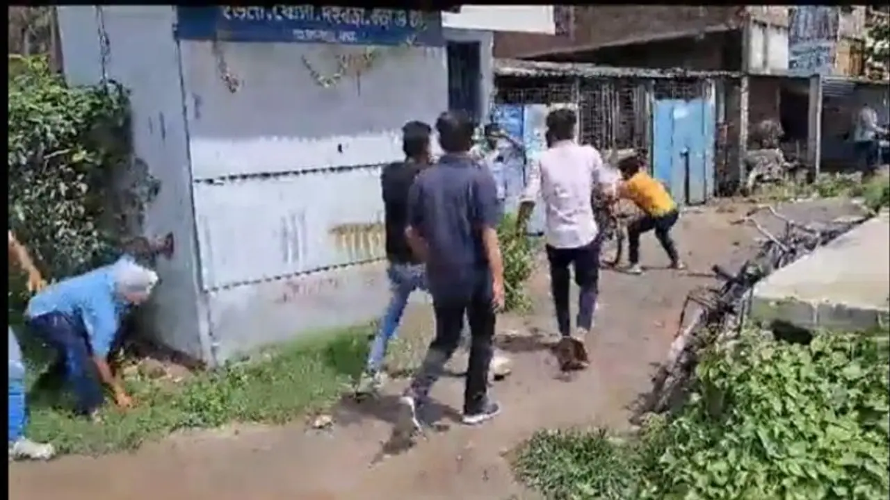 WB panchayat elections 2023: BJP shares videos of 'TMC goons' fleeing with ballot box | WATCH