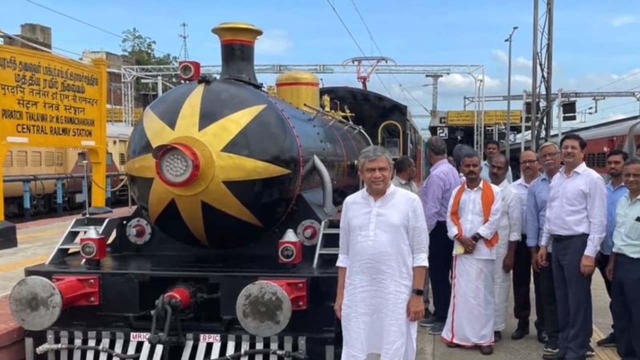 ಗತಕಾಲ ವೈಭವ ಸವಿಯಲು ಮತ್ತೊಂದು ಕೊಡುಗೆ, ಉಗಿಬಂಡಿ ಹೆರಿಟೇಜ್ ರೈಲು ಶೀಘ್ರದಲ್ಲಿ ಆರಂಭ! ಗತಕಾಲ ವೈಭವ ಸವಿಯಲು ಮತ್ತೊಂದು ಕೊಡುಗೆ, ಉಗಿಬಂಡಿ ಹೆರಿಟೇಜ್ ರೈಲು ಶೀಘ್ರದಲ್ಲಿ ಆರಂಭ!