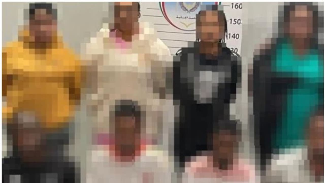 സോഷ്യല് മീഡിയ വഴി 'സദാചാര വിരുദ്ധ പ്രവൃത്തികള്'; എട്ട് പ്രവാസികള് അറസ്റ്റില് സോഷ്യല് മീഡിയ വഴി 'സദാചാര വിരുദ്ധ പ്രവൃത്തികള്'; എട്ട് പ്രവാസികള് അറസ്റ്റില്