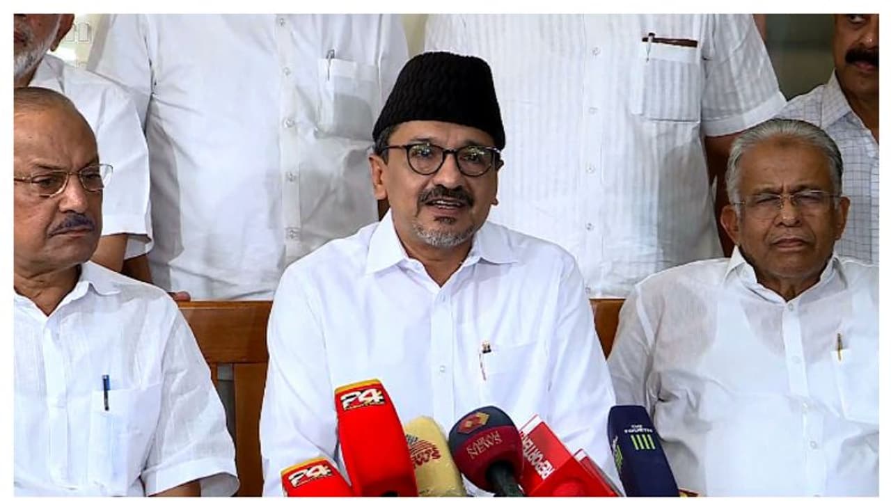 ക്ഷണം നിരസിച്ച് ലീഗ്, യുഡിഎഫിന്റെ അവിഭാജ്യഘടകം, സിപിഎം സെമിനാറിൽ പങ്കെടുക്കില്ല ക്ഷണം നിരസിച്ച് ലീഗ്, യുഡിഎഫിന്റെ അവിഭാജ്യഘടകം, സിപിഎം സെമിനാറിൽ പങ്കെടുക്കില്ല