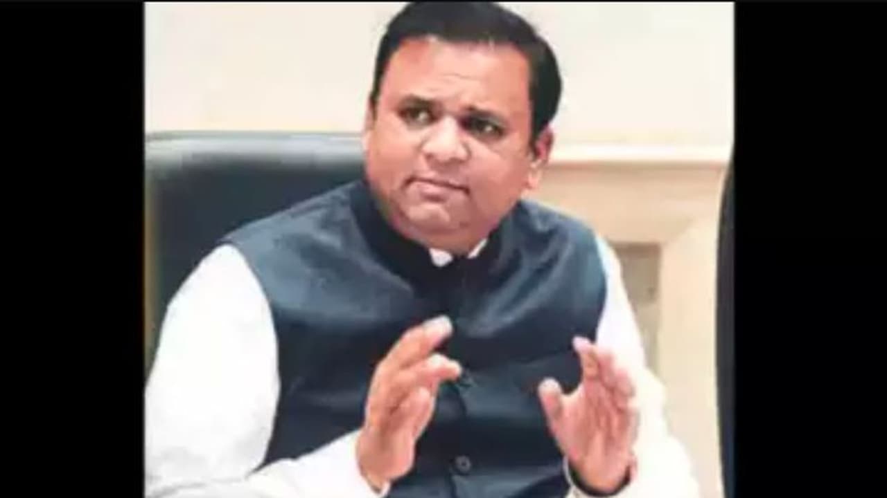 ಶಿವಸೇನೆಯ 54 ಶಾಸಕರಿಗೆ ಅನರ್ಹತೆ ನೋಟಿಸ್‌ ನೀಡಿದ ಮಹಾರಾಷ್ಟ್ರ ಸ್ಪೀಕರ್‌