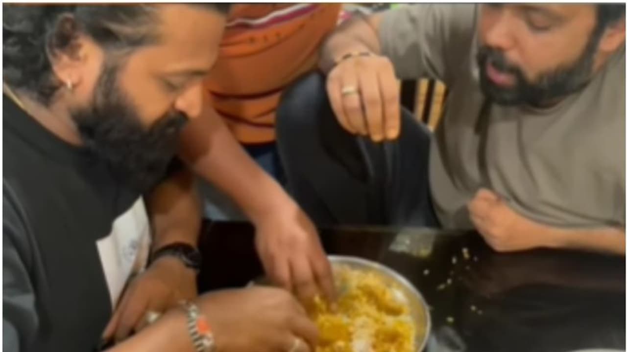 ಯಾರ ದೃಷ್ಟಿಯೂ ಬೀಳದೆ ಇರಲಿ: ಒಂದೇ ತಟ್ಟೆಯಲ್ಲಿ ಬಿರಿಯಾನಿ ತಿಂದ ರಕ್ಷಿತ್, ರಿಷಬ್, ಪ್ರಮೋದ್‌ಗೆ ಅಭಿಮಾನಿಗಳ ಹಾರೈಕೆ