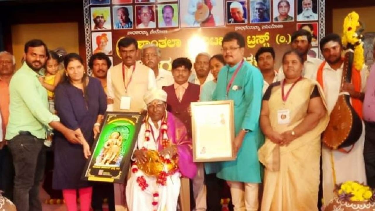 ಮನೆಯಲ್ಲಿ ಹಿಟ್ಟಿಲ್ಲದ ಹೊತ್ತಲ್ಲಿ ಜಾನಪದ ಕಲಿತೆ: 'ಅನ್ಯಾಯಕಾರಿ ಬ್ರಹ್ಮ' ಖ್ಯಾತಿಯ ಗಾಯಕ ಮಹ​ದೇ​ವ​ಸ್ವಾ​ಮಿ