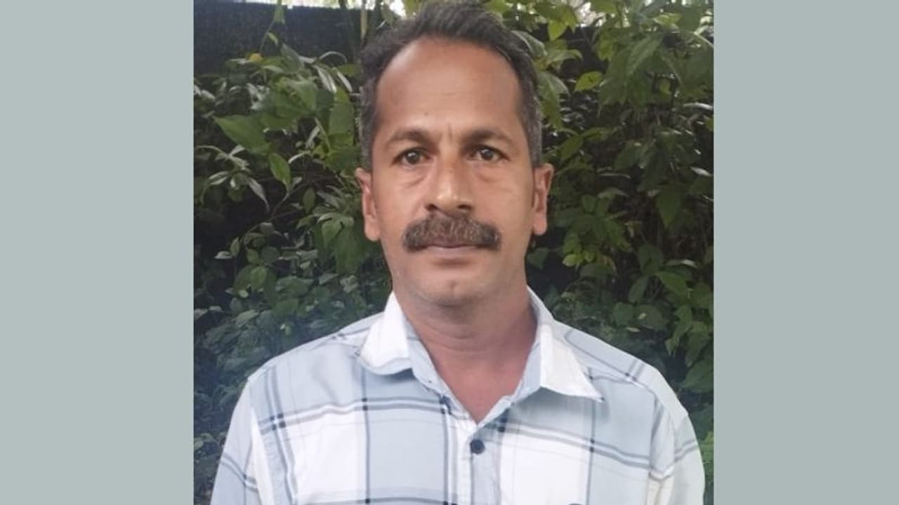 1995 ജനുവരി 12 മാവേലിക്കര: കയ്യാങ്കളി, മരണം; നീണ്ട 28 വർഷം വിലാസം മാറ്റി ജീവിതം, ഒടുവിൽ പിടിയിലായത് ഇങ്ങനെ... 1995 ജനുവരി 12 മാവേലിക്കര: കയ്യാങ്കളി, മരണം; നീണ്ട 28 വർഷം വിലാസം മാറ്റി ജീവിതം, ഒടുവിൽ പിടിയിലായത് ഇങ്ങനെ...