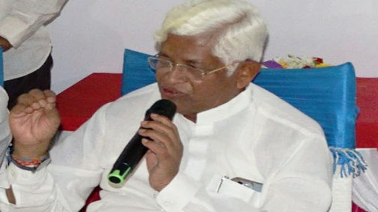 ಸಿಂಧನೂರು ಕಲ್ಮಾಲ ಚತುಷ್ಪಥ ರಸ್ತೆ ನಿರ್ಮಾಣಕ್ಕೆ 1636 ಕೋಟಿ: ಹಂಪನಗೌಡ ಬಾದರ್ಲಿ ಸಿಂಧನೂರು ಕಲ್ಮಾಲ ಚತುಷ್ಪಥ ರಸ್ತೆ ನಿರ್ಮಾಣಕ್ಕೆ 1636 ಕೋಟಿ: ಹಂಪನಗೌಡ ಬಾದರ್ಲಿ