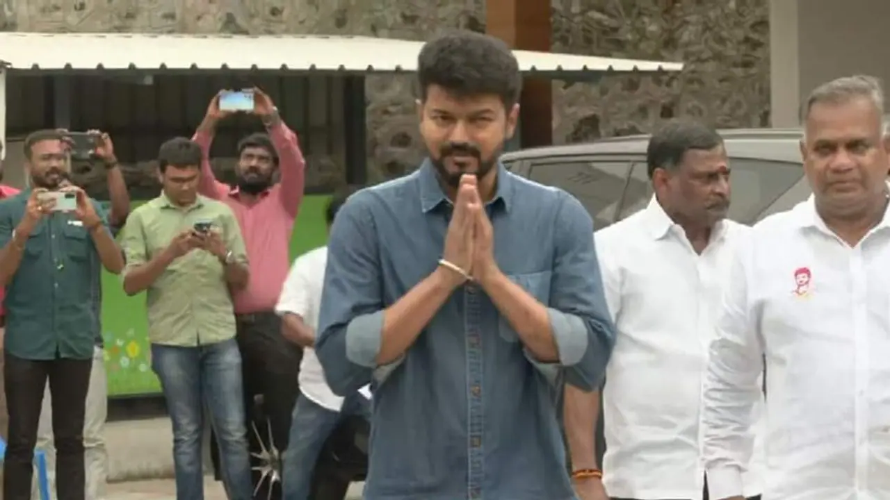 വിദ്യാര്‍ത്ഥികള്‍ക്ക് പിന്നാലെ കര്‍ഷകര്‍: പുതിയ പദ്ധതി പ്രഖ്യാപിച്ച് വിജയ്