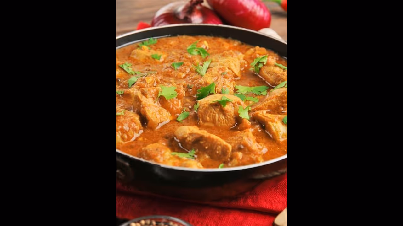 திருநெல்வேலி ஸ்டைலில் கோழிக்குழம்பு... ஒருமுறை செய்ங்க.. திரும்பத் திரும்ப செய்வீங்க...!