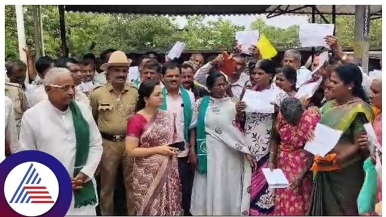 ಫಸಲ್ ಬಿಮಾ ಯೋಜನೆಯ ಬೆಳೆ ವಿಮೆ ನೀಡುವಲ್ಲಿ ತಾರತಮ್ಯ, ಕೃಷಿ ಅಧಿಕಾರಿಗಳೇ ಶಾಮೀಲು!? ಫಸಲ್ ಬಿಮಾ ಯೋಜನೆಯ ಬೆಳೆ ವಿಮೆ ನೀಡುವಲ್ಲಿ ತಾರತಮ್ಯ, ಕೃಷಿ ಅಧಿಕಾರಿಗಳೇ ಶಾಮೀಲು!?