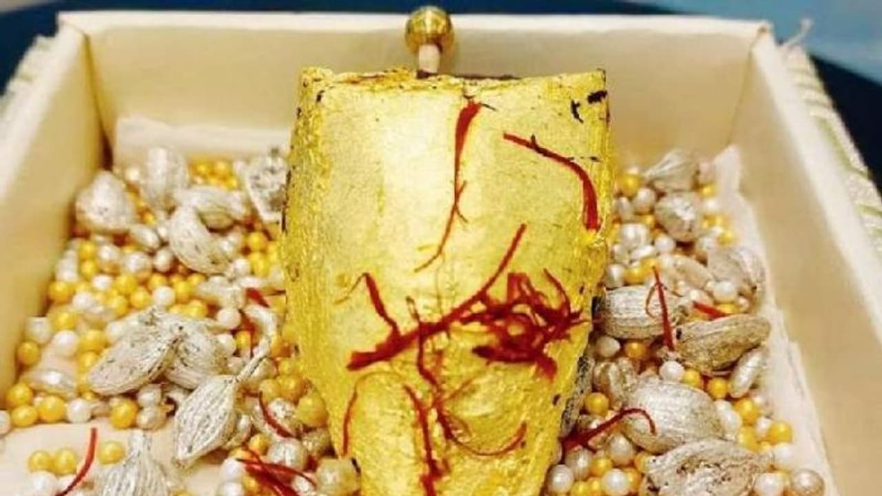 സ്വർണത്തിൽ പൊതിഞ്ഞ പാൻ, ഇതാണ് വില! സ്വർണത്തിൽ പൊതിഞ്ഞ പാൻ, ഇതാണ് വില!