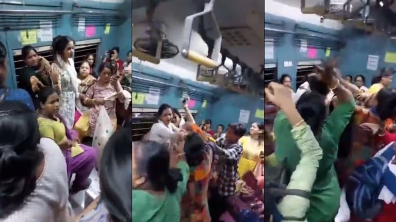 ബാഗ്, വിശറി മുതല് ചെരിപ്പ് വരെ... കൊല്ക്കത്ത ലോക്കല് ട്രെയിനില് സ്ത്രീകളുടെ കൂട്ടത്തല്ല് ബാഗ്, വിശറി മുതല് ചെരിപ്പ് വരെ... കൊല്ക്കത്ത ലോക്കല് ട്രെയിനില് സ്ത്രീകളുടെ കൂട്ടത്തല്ല്