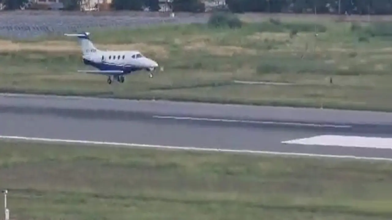 ಆಂಧ್ರ ಹೈವೇಯಲ್ಲೇ ಯುದ್ಧ ವಿಮಾನ ಇಳಿಸಲು ಏರ್‌ಸ್ಟ್ರಿಪ್‌: ತುರ್ತು ಅಗತ್ಯ ಇದ್ದಾಗ ಲ್ಯಾಂಡ್‌!