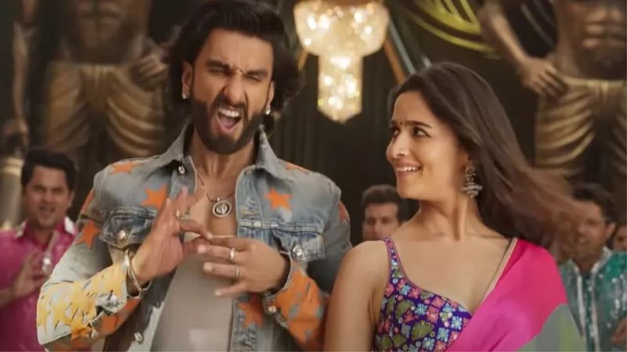 What Jhumka Song OUT: Alia Bhatt, Ranveer Singh set dancefloor on fire in 'Rocky Aur Rani Kii Prem Kahaani'