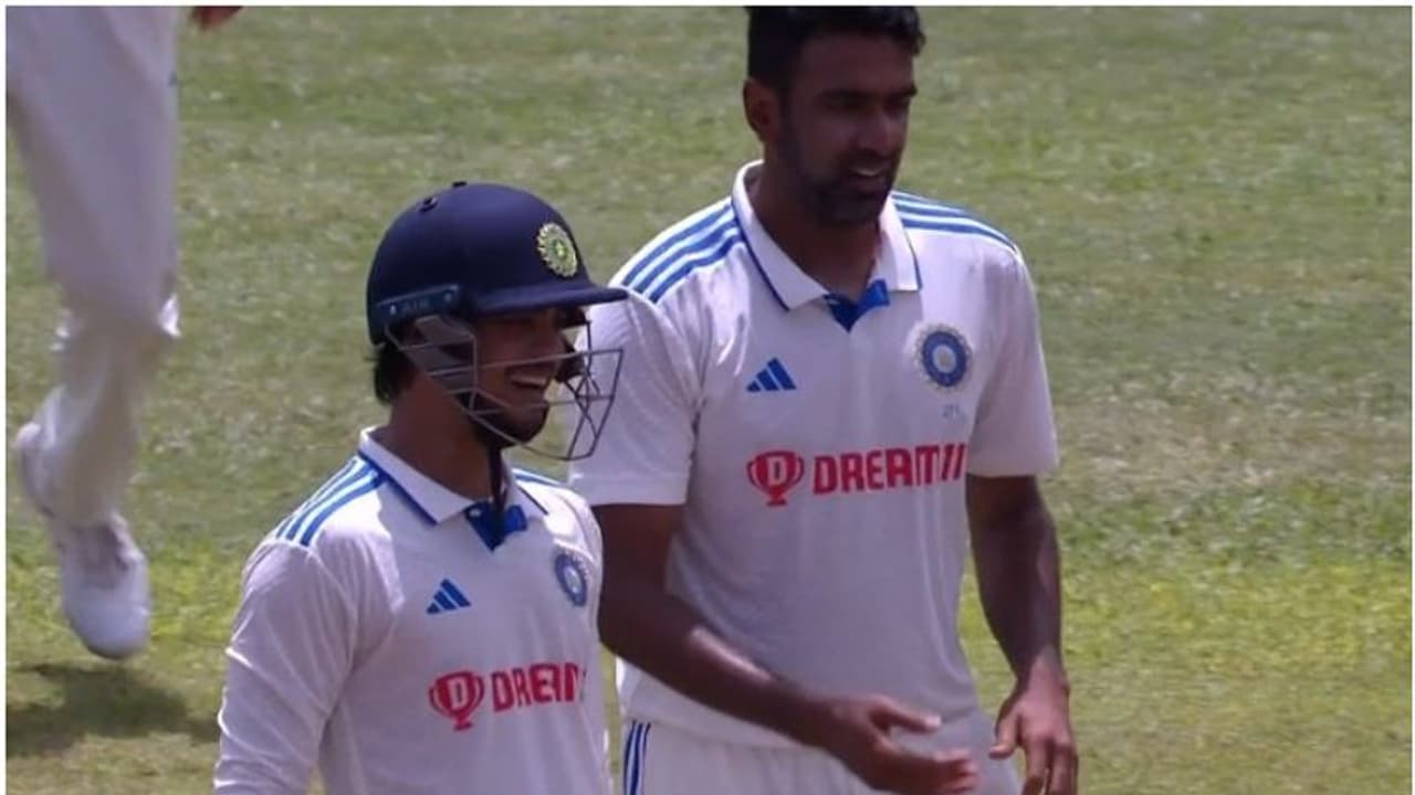 വിന്ഡീസിന് അശ്വിന്റെ പൂട്ട്, കൂട്ടത്തകര്ച്ച; ആദ്യ സെഷനില് ഇന്ത്യക്ക് ആധിപത്യം വിന്ഡീസിന് അശ്വിന്റെ പൂട്ട്, കൂട്ടത്തകര്ച്ച; ആദ്യ സെഷനില് ഇന്ത്യക്ക് ആധിപത്യം