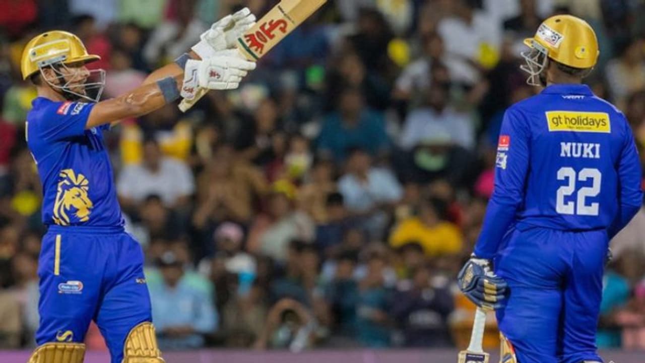 TNPL 2023 Final: சுரேஷ் குமார், ஆதிக் உர் ரஹ்மான் அதிரடி: டிஎன்பிஎல் ஃபைனலில் 205 ரன்கள் குவித்த LKK! TNPL 2023 Final: சுரேஷ் குமார், ஆதிக் உர் ரஹ்மான் அதிரடி: டிஎன்பிஎல் ஃபைனலில் 205 ரன்கள் குவித்த LKK!