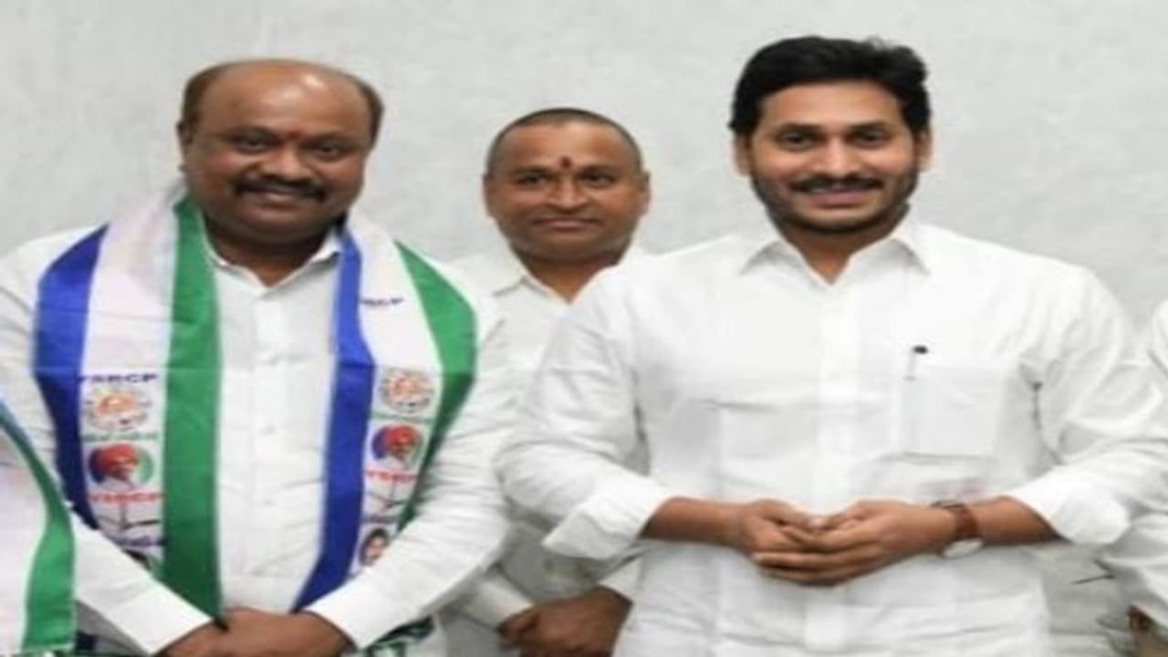వైసీపీకి భారీ షాక్.. విశాఖ జిల్లా అధ్యక్ష పదవికి, పార్టీకి పంచకర్ల రాజీనామా.. 
