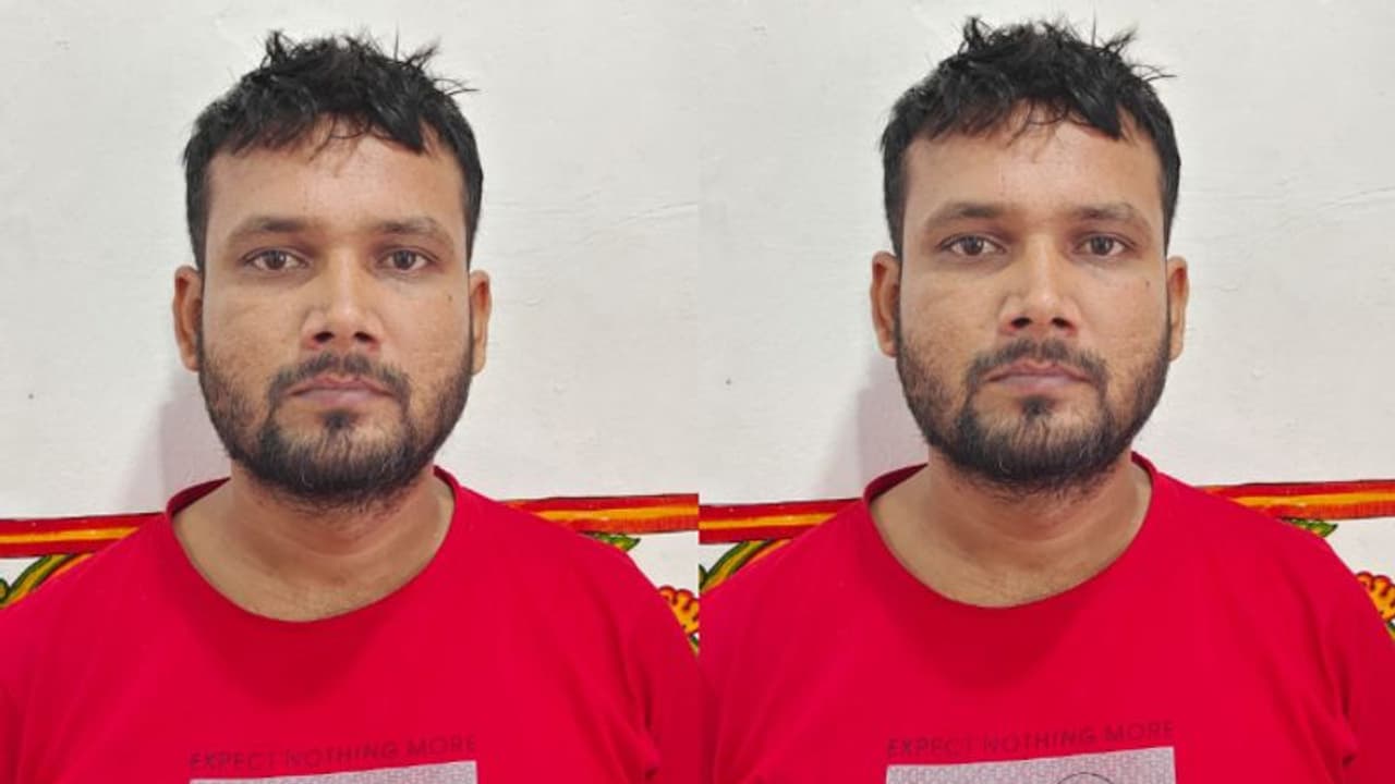 'അമേരിക്കയിൽ മരിച്ച ബന്ധുവിന്റെ സ്വത്തിന്റെ അവകാശി'; മാവേലിക്കര സ്വദേശിയെ തട്ടിച്ചത് ലക്ഷങ്ങൾ, പ്രതി പിടിയിൽ 'അമേരിക്കയിൽ മരിച്ച ബന്ധുവിന്റെ സ്വത്തിന്റെ അവകാശി'; മാവേലിക്കര സ്വദേശിയെ തട്ടിച്ചത് ലക്ഷങ്ങൾ, പ്രതി പിടിയിൽ