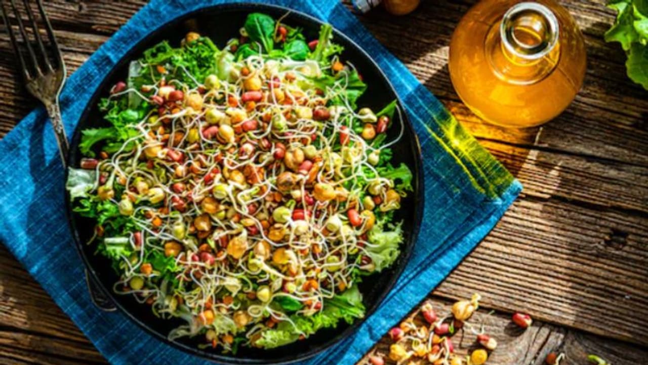 വണ്ണം കുറയ്ക്കാനായി കഴിക്കാം മുളപ്പിച്ച പയർ; അറിയാം ഈ ഗുണങ്ങള്‍...