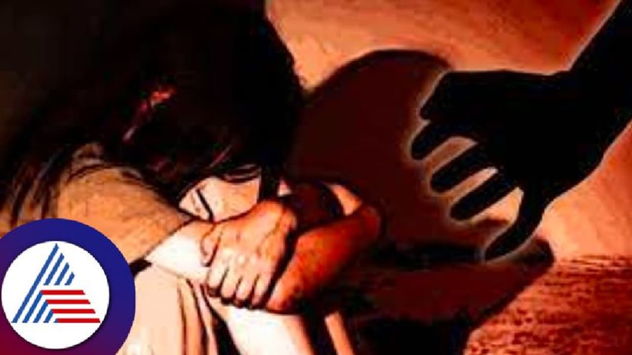 ఏలూరు మారుటి తండ్రి కేసు : యూట్యూబ్లో చూసి డెలివరీలు చేసిన తల్లి.. మరోసారి గర్భం దాల్చిన కూతుర్లు...!! ఏలూరు మారుటి తండ్రి కేసు : యూట్యూబ్లో చూసి డెలివరీలు చేసిన తల్లి.. మరోసారి గర్భం దాల్చిన కూతుర్లు...!!