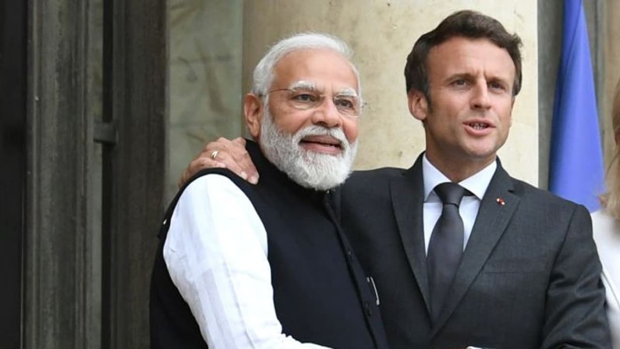 റിപ്പബ്ലിക് ദിനത്തിൽ മുഖ്യാതിഥിയായി ക്ഷണം; പ്രധാനമന്ത്രിയോട് നന്ദി പറഞ്ഞ് ഇമ്മാനുവേൽ മക്രോൺ റിപ്പബ്ലിക് ദിനത്തിൽ മുഖ്യാതിഥിയായി ക്ഷണം; പ്രധാനമന്ത്രിയോട് നന്ദി പറഞ്ഞ് ഇമ്മാനുവേൽ മക്രോൺ