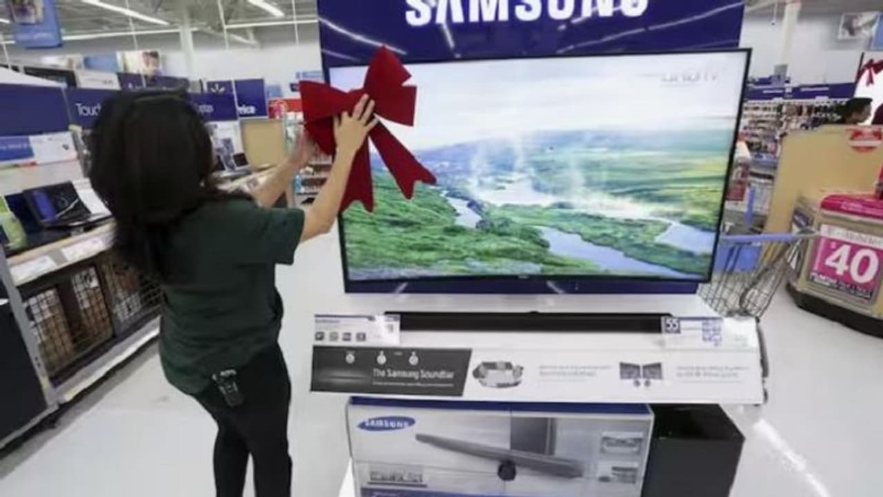 15వేల కంటే తక్కువ ధరకే సామ్సంగ్ స్మార్ట్ టీవీ! 40% కంటే పైగా డిస్కౌంట్, ఈ ఆకర్షణీయమైన ఆఫర్ ఎక్కడంటే 15వేల కంటే తక్కువ ధరకే సామ్సంగ్ స్మార్ట్ టీవీ! 40% కంటే పైగా డిస్కౌంట్, ఈ ఆకర్షణీయమైన ఆఫర్ ఎక్కడంటే