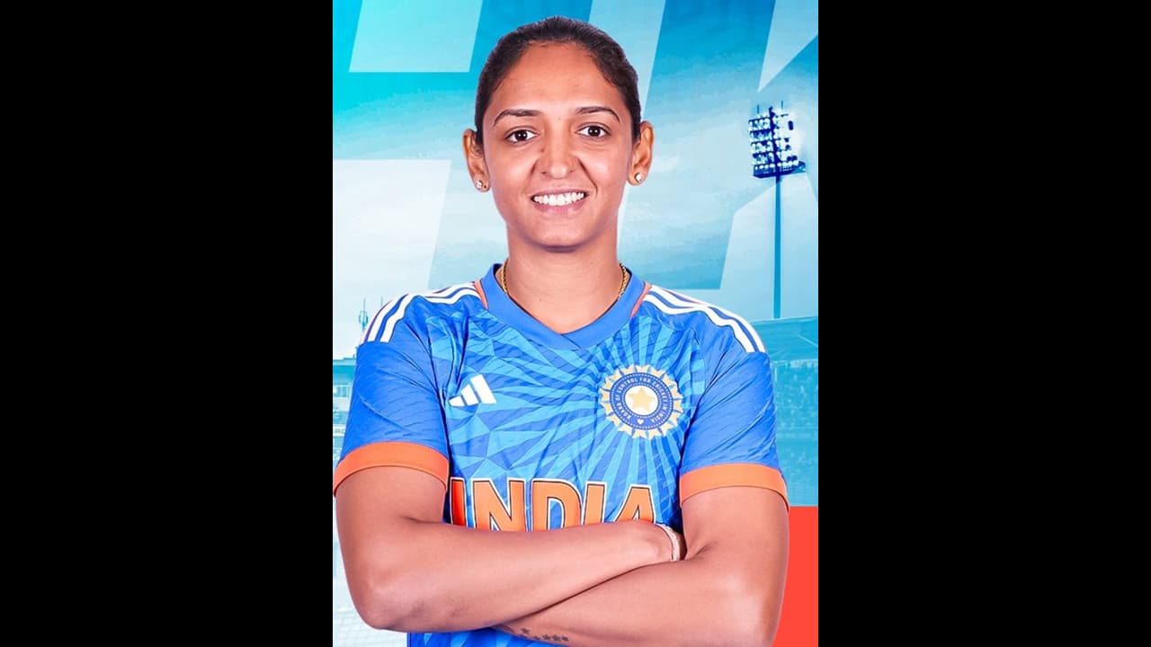 హర్మన్ ప్రీత్ కౌర్ ప్రవర్తనపై ఐసీసీ ఆగ్రహం.. రెండు మ్యాచ్ ల నిషేధం హర్మన్ ప్రీత్ కౌర్ ప్రవర్తనపై ఐసీసీ ఆగ్రహం.. రెండు మ్యాచ్ ల నిషేధం