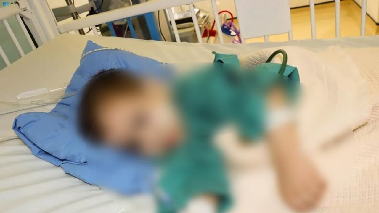 ഒരാഴ്ച മുമ്പ് വേർപെടുത്തിയ സയാമീസ് ഇരട്ടക്കുട്ടികളിൽ ഒരാൾ മരിച്ചു ഒരാഴ്ച മുമ്പ് വേർപെടുത്തിയ സയാമീസ് ഇരട്ടക്കുട്ടികളിൽ ഒരാൾ മരിച്ചു