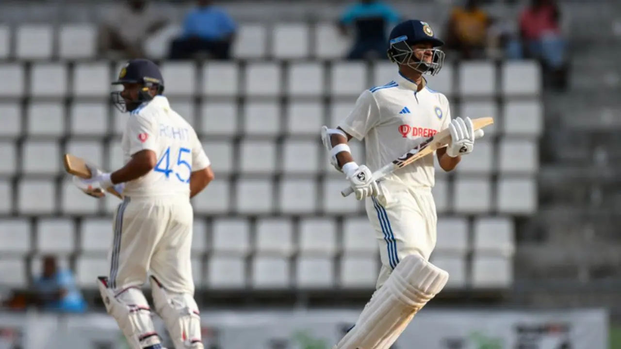 ഐസിസി ടെസ്റ്റ് റാങ്കിംഗ്; ആദ്യ പത്തില് തിരിച്ചെത്തി രോഹിത്, റാങ്കിംഗില് അരങ്ങേറി യശസ്വി ഐസിസി ടെസ്റ്റ് റാങ്കിംഗ്; ആദ്യ പത്തില് തിരിച്ചെത്തി രോഹിത്, റാങ്കിംഗില് അരങ്ങേറി യശസ്വി