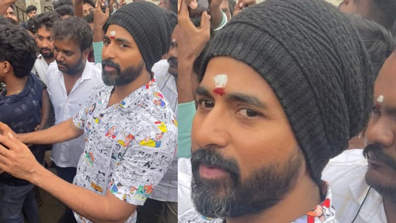 கலக்கலான கார்ட்டூன் ஷர்ட் அணிந்தபடி மாவீரன் FDFS பார்க்க வந்த சிவகார்த்திகேயன் வைரலாகும் வீடியோ