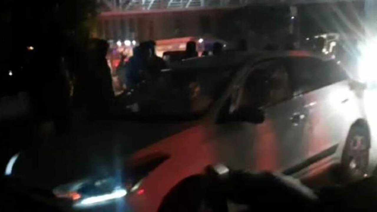 Bengaluru: ಗಂಡ ಹೆಂಡತಿ ಜಗಳಕ್ಕೆ ಕಾರು ಪಲ್ಟಿ: ತಪ್ಪಿದ ಅನಾಹುತ Bengaluru: ಗಂಡ ಹೆಂಡತಿ ಜಗಳಕ್ಕೆ ಕಾರು ಪಲ್ಟಿ: ತಪ್ಪಿದ ಅನಾಹುತ