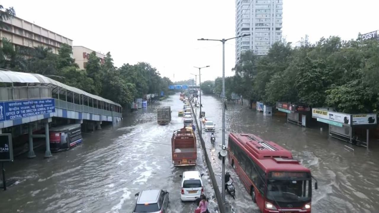 Delhi floods: Yamuna level slightly rises again, some schools shut till July 18
